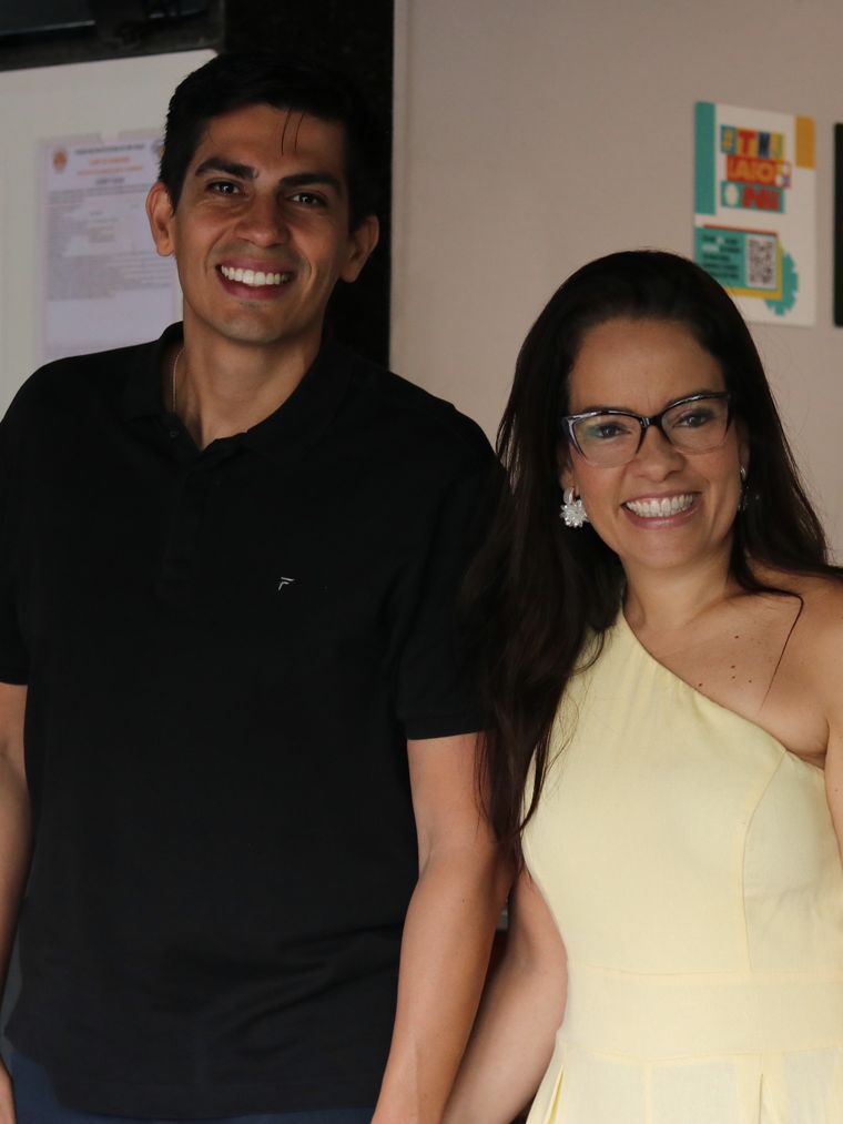Pastores Rafael e Débora Meireles